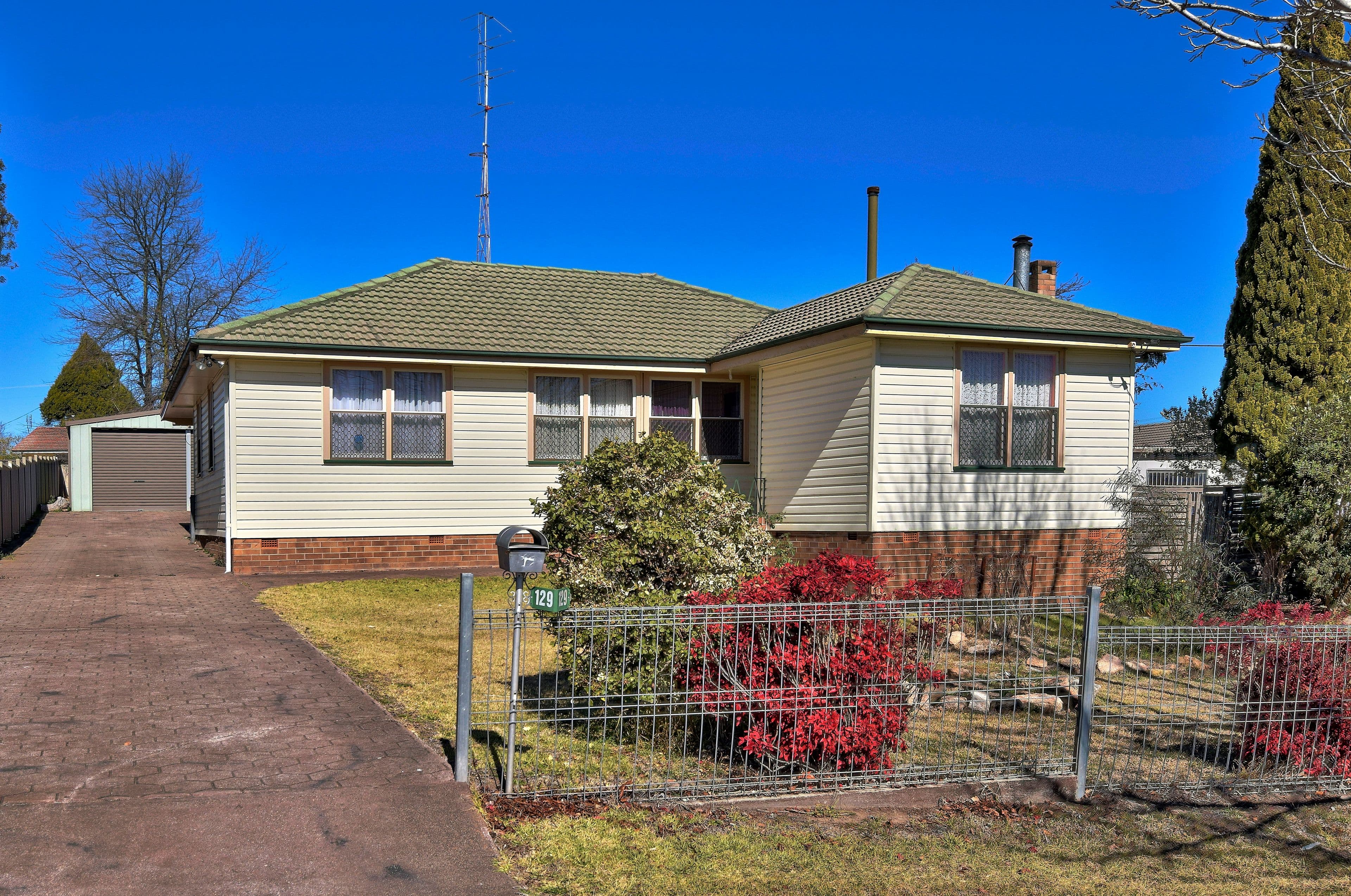 129 Naas Street, Tenterfield - Image 1