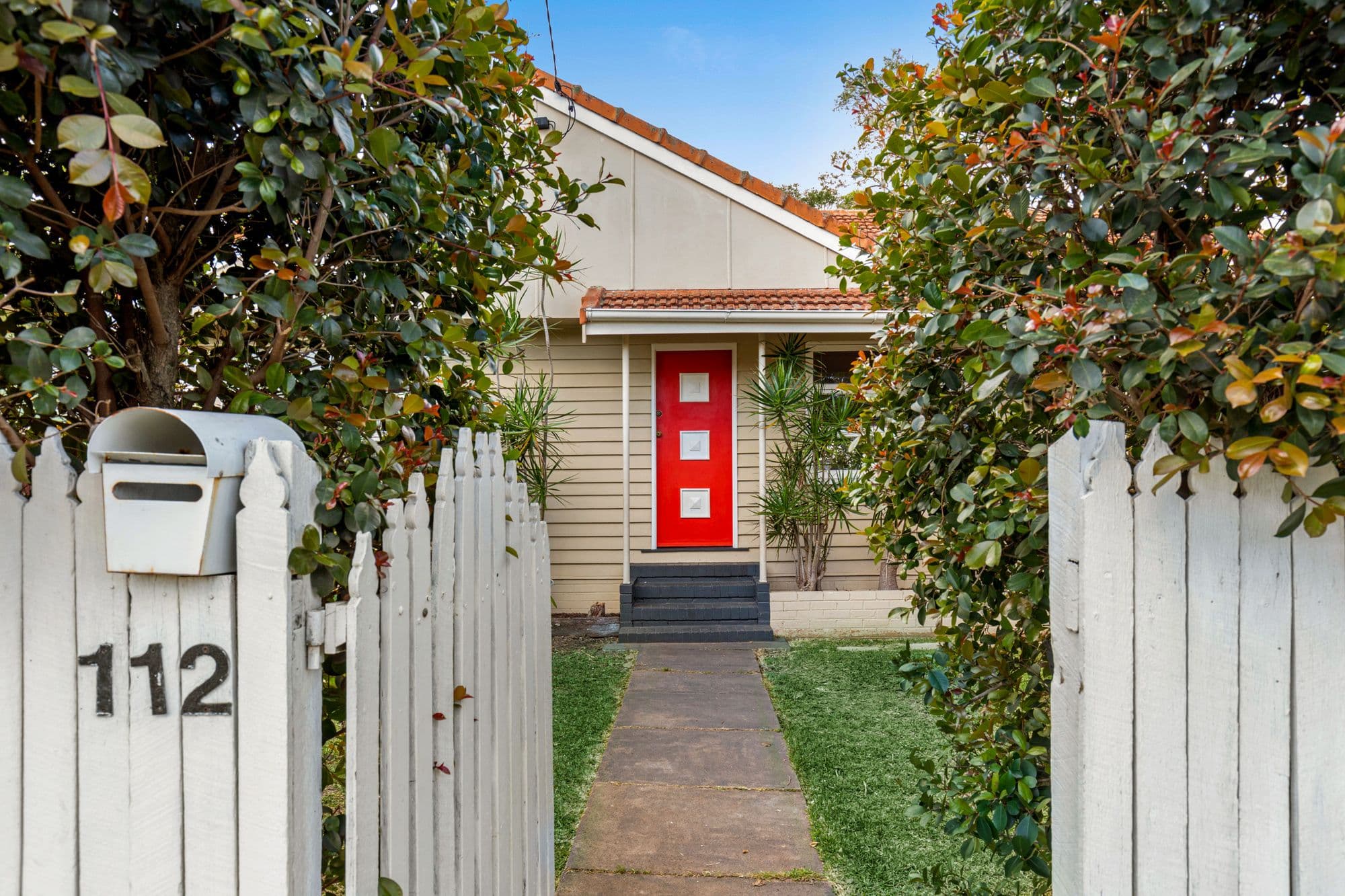 112 Graceville Avenue, Graceville QLD 4075, Graceville - Thumbnail 2
