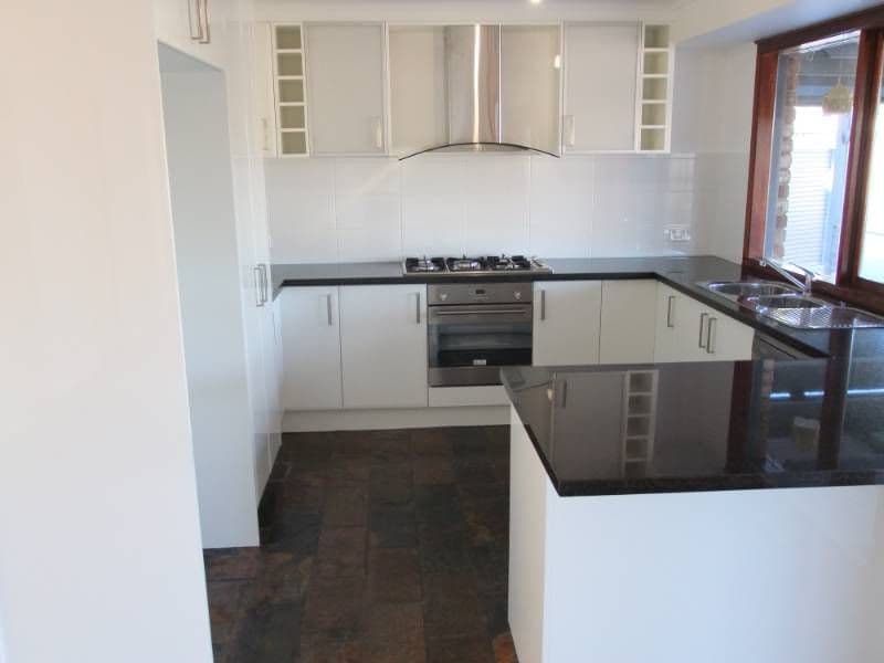 13 Mulberry Court, CRANBOURNE VIC 3977, Cranbourne North - Thumbnail 2