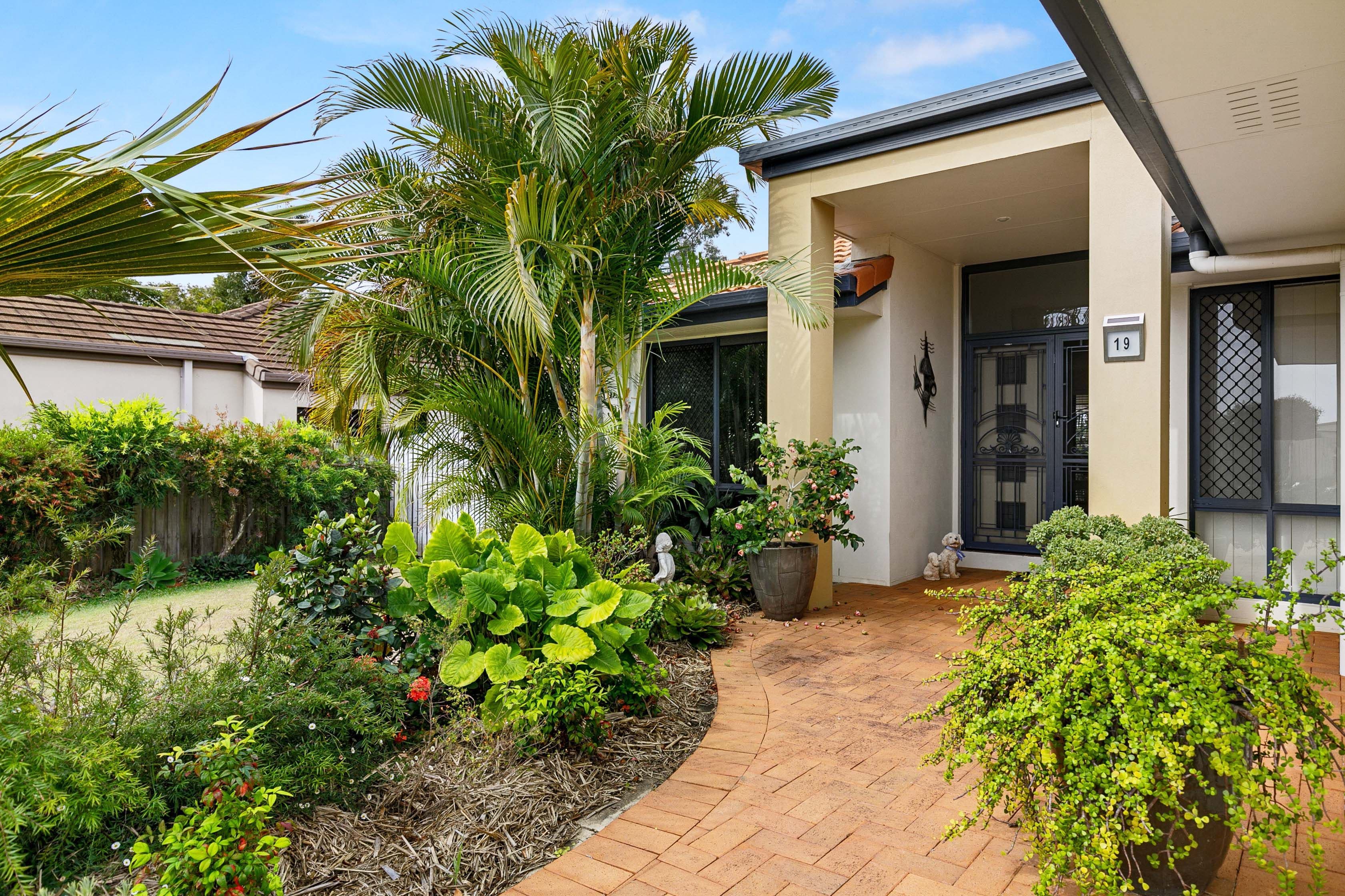 19 Rochester Court, Urraween QLD 4655, Urraween - Thumbnail 2