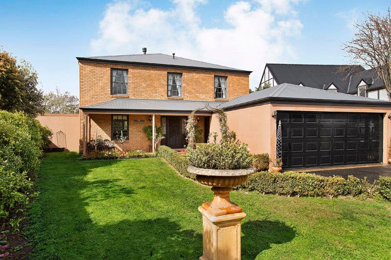 28 Wyndarra Crescent, DINGLEY VILLAGE VIC 3172, Dingley Village - Thumbnail 2