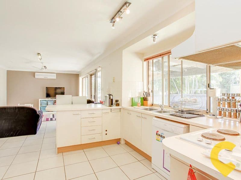 7 Mundie Place, Bray Park - Image 1