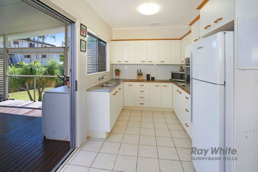 24 Coolmunda Street, Mansfield QLD 4122, Mansfield - Thumbnail 4