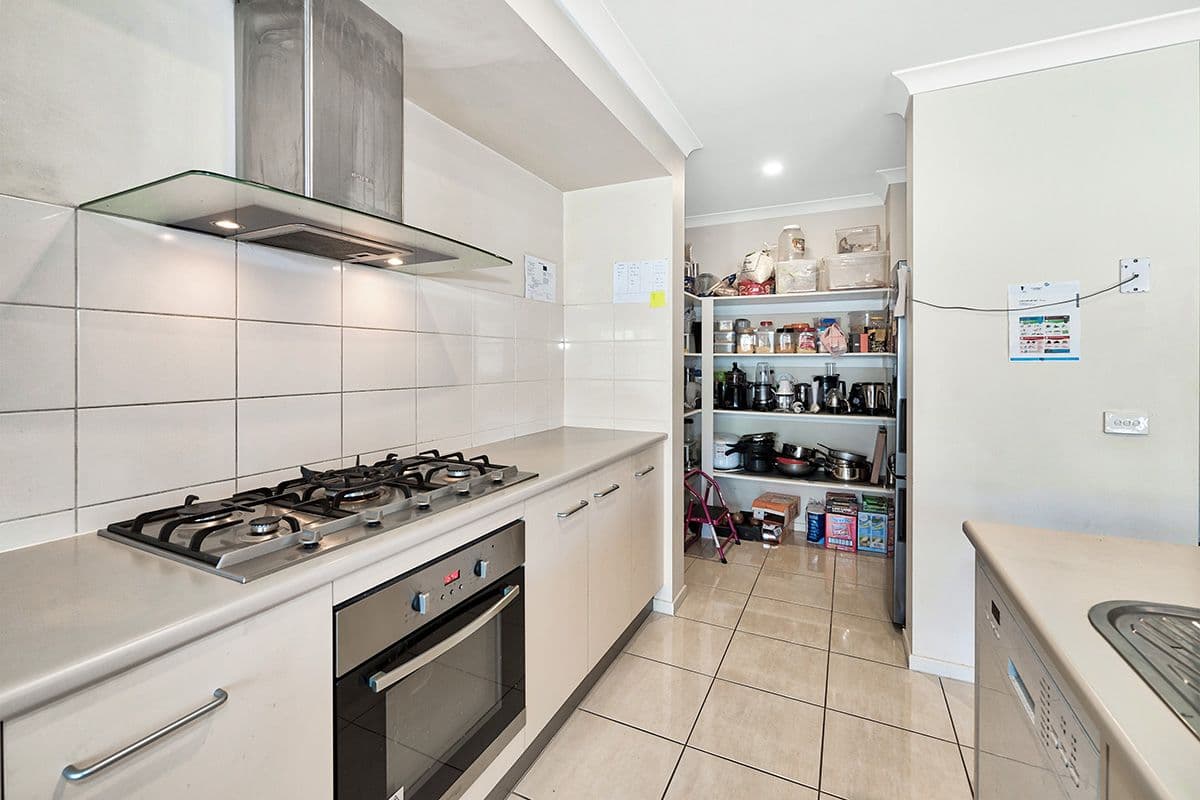 9 Rhinelander Close, Clyde North VIC 3978, Clyde North - Thumbnail 3
