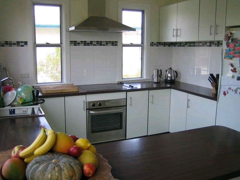 8 Cathne Street, YEPPOON QLD 4703, Yeppoon - Thumbnail 3
