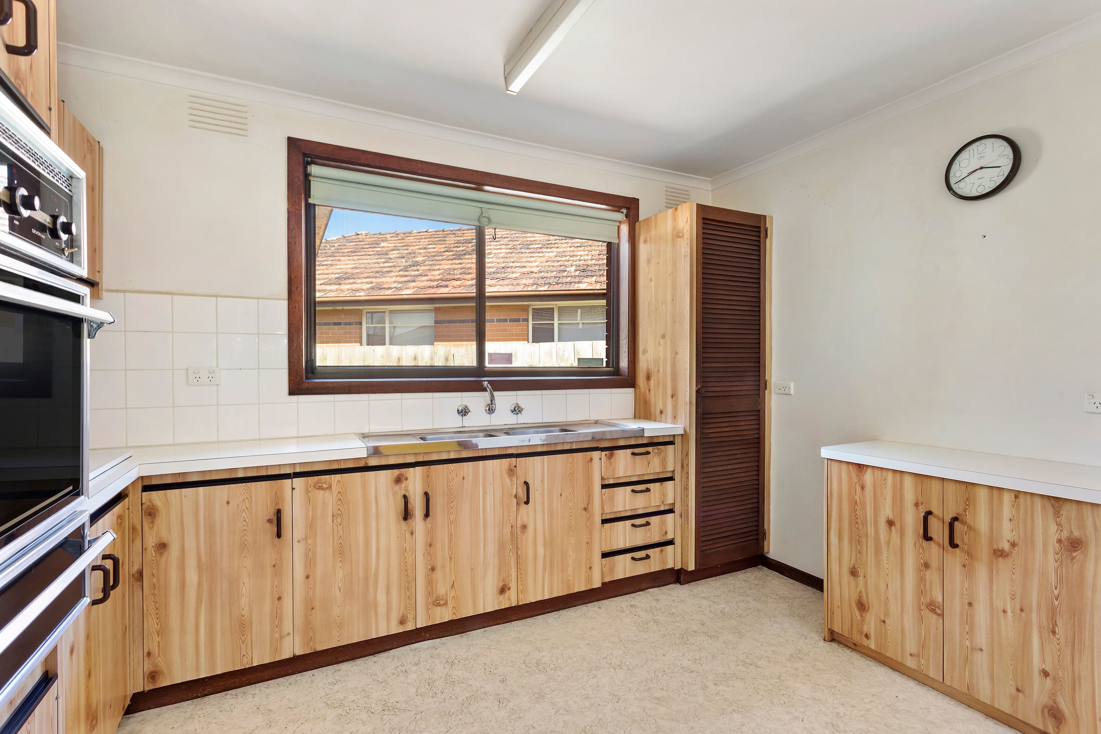 6 Burton Avenue, Clayton VIC 3168, Clayton - Thumbnail 4