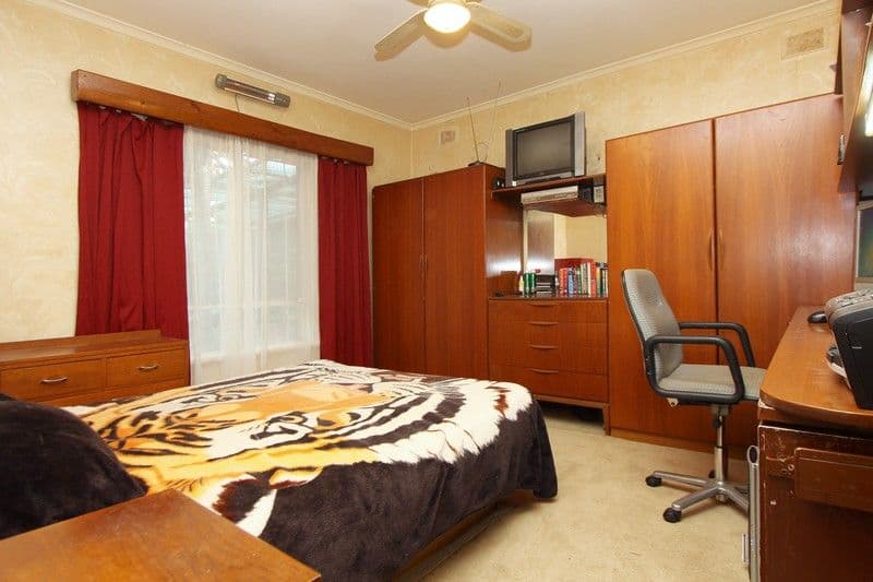 24 Desmond Avenue, POORAKA SA 5095, Pooraka - Thumbnail 8