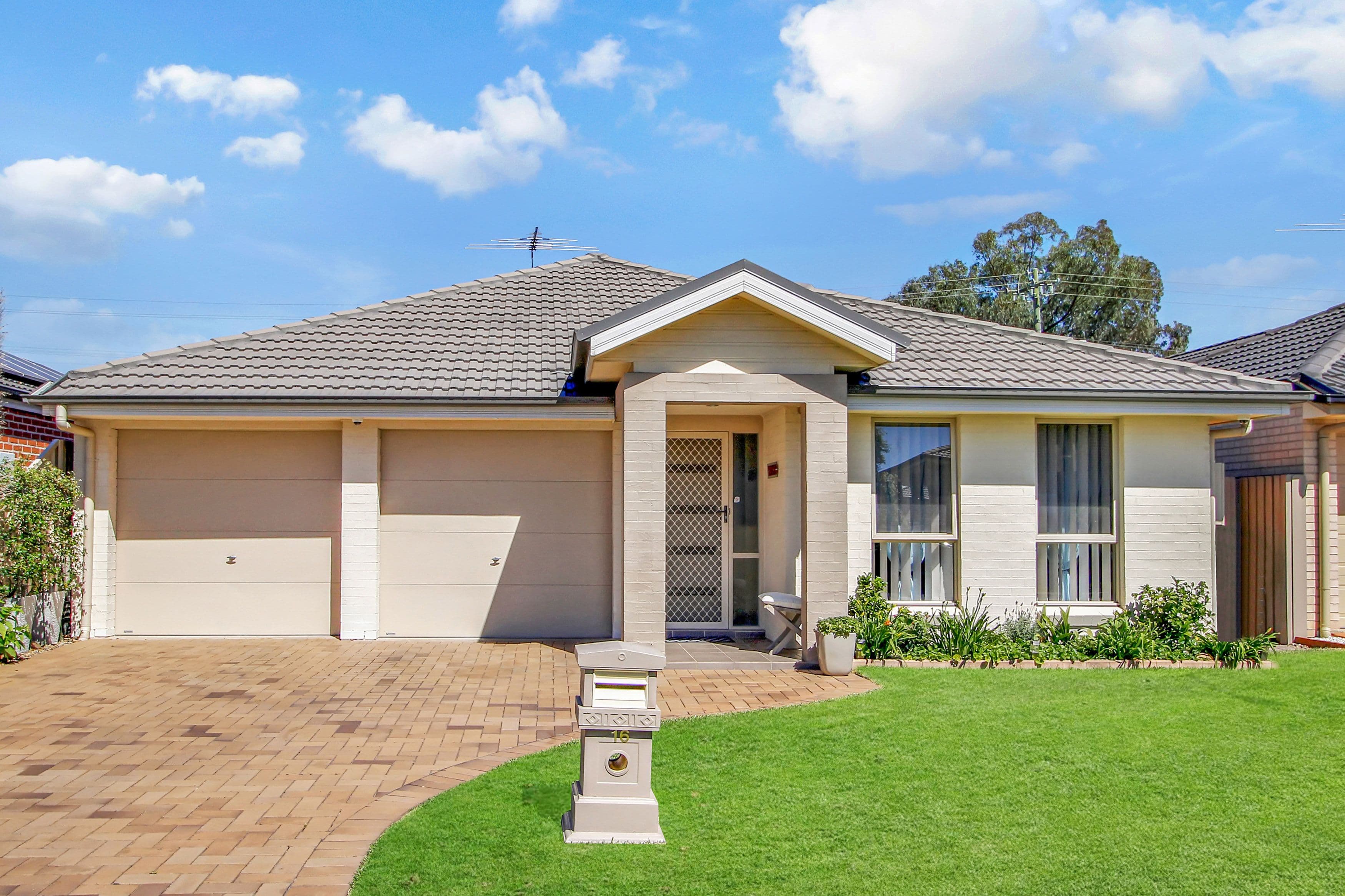 16 Lidell Street, Oakhurst - Image 1
