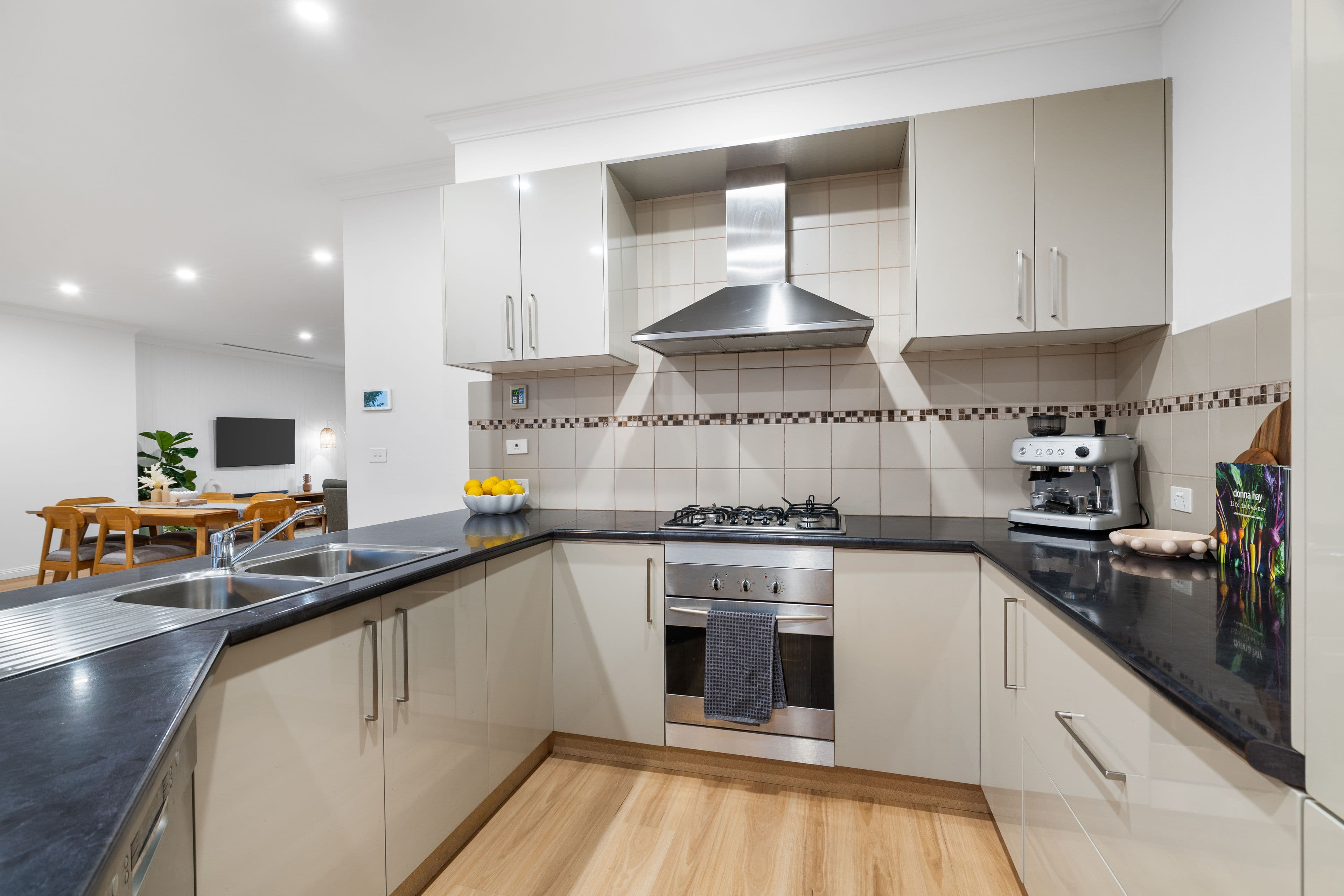 14 Bursaria Way, Doreen VIC 3754, Doreen - Thumbnail 4