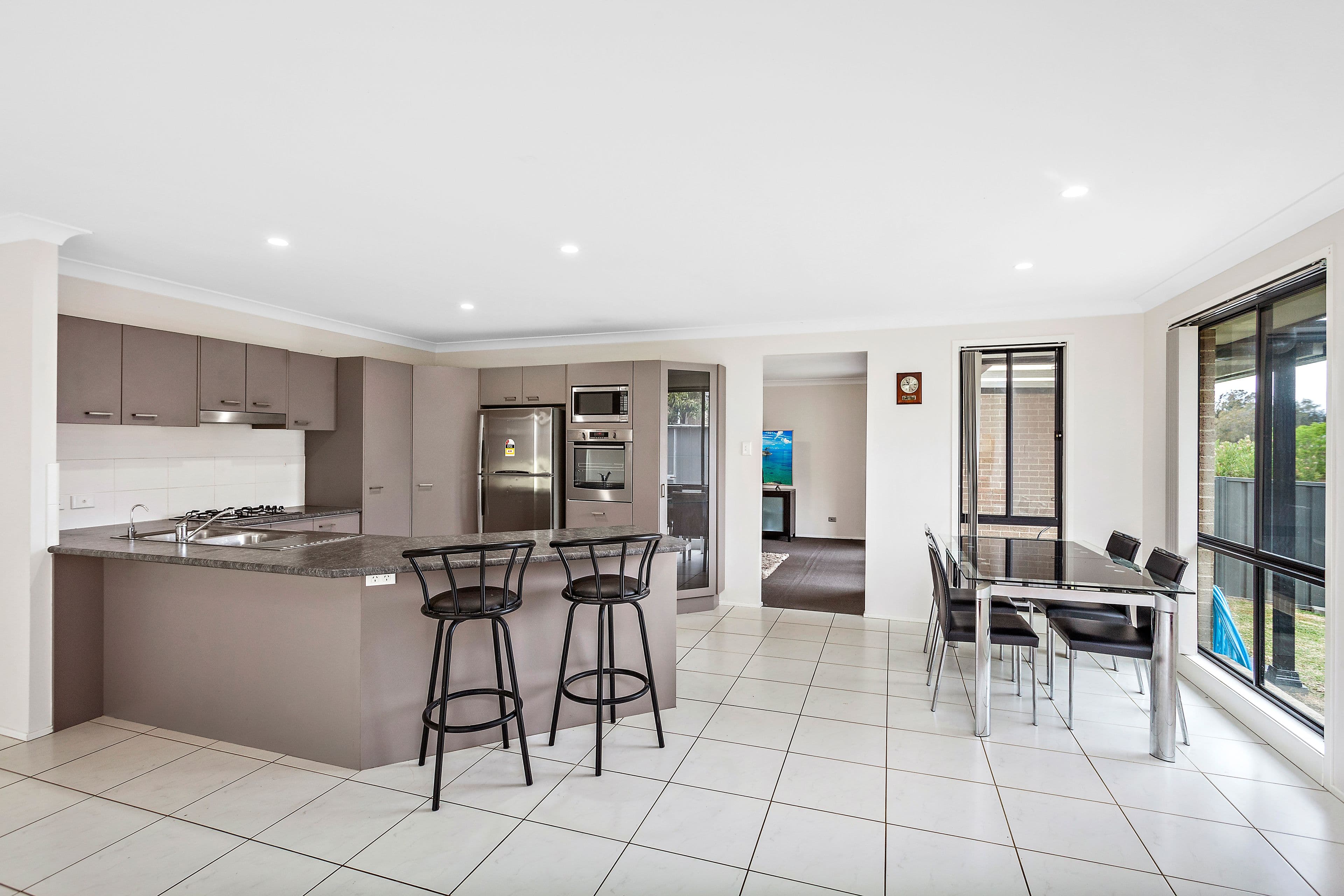65 Rondanella Drive, Kanahooka - Thumbnail 4