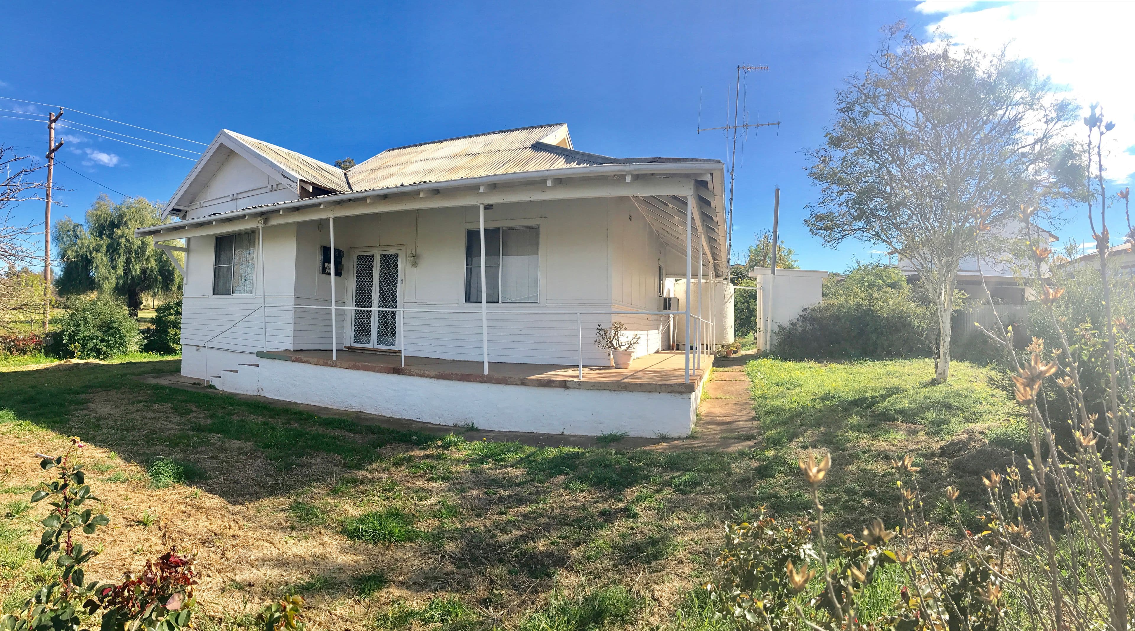 18 Wentworth Street, Parkes - Image 1