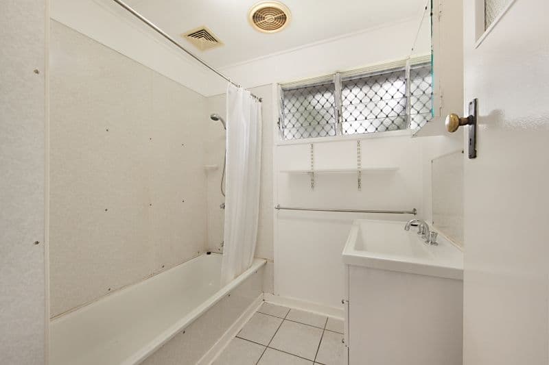 19 Arila Street, CRANBROOK QLD 4814, Cranbrook - Thumbnail 6
