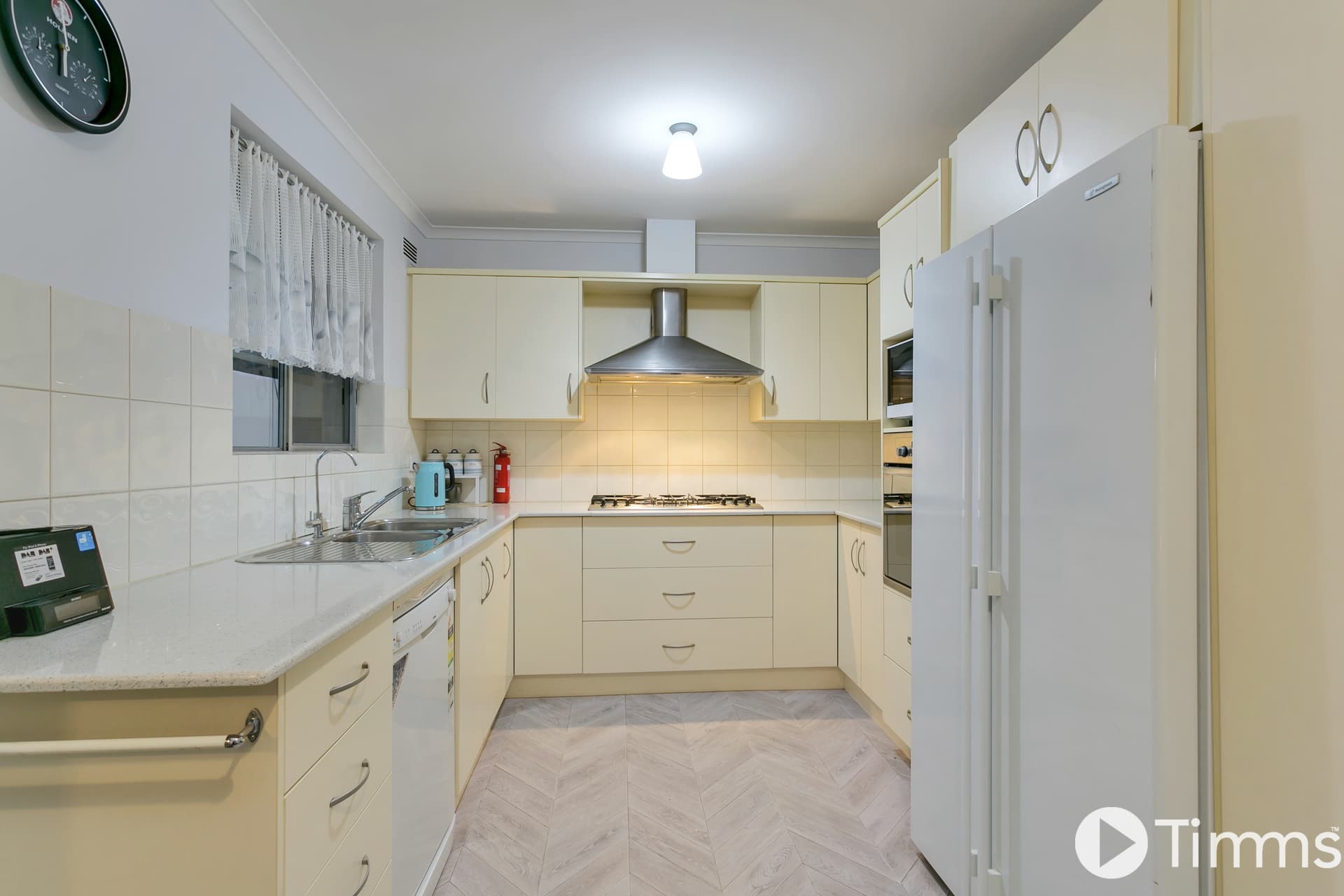 18 Beacon Crescent, Seaford - Thumbnail 2