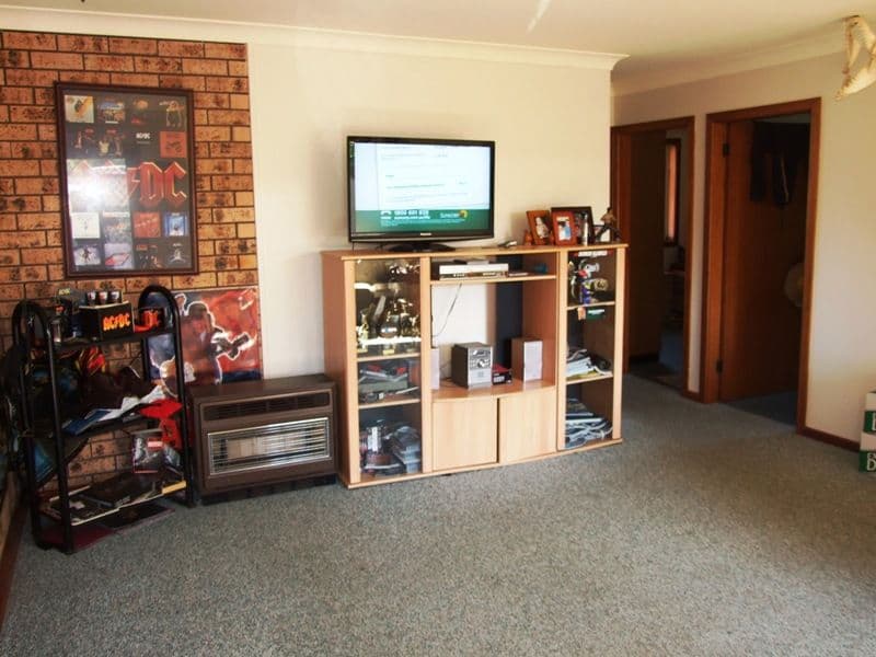 12 Driver Avenue, MOLLYMOOK NSW 2539, Mollymook Beach - Thumbnail 3