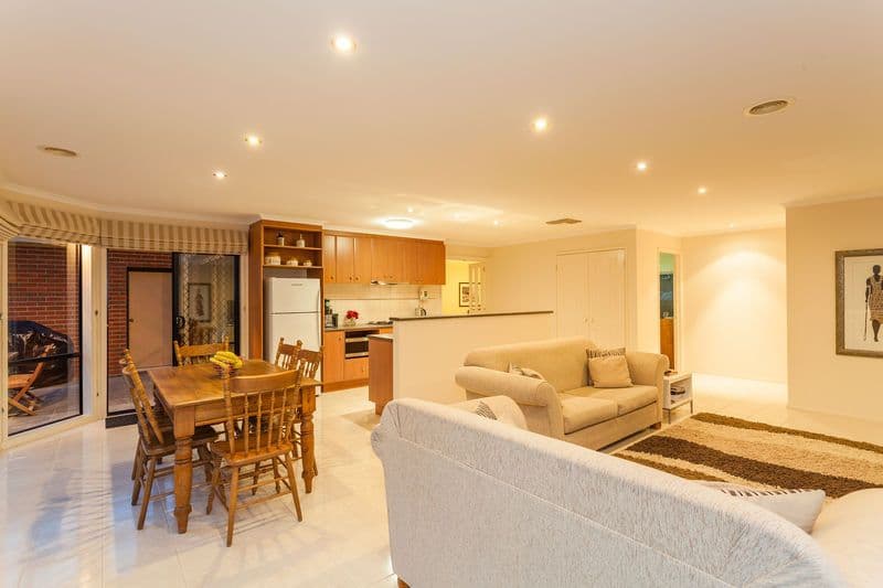 12 Mala Court, GROVEDALE VIC 3216, Grovedale - Thumbnail 2