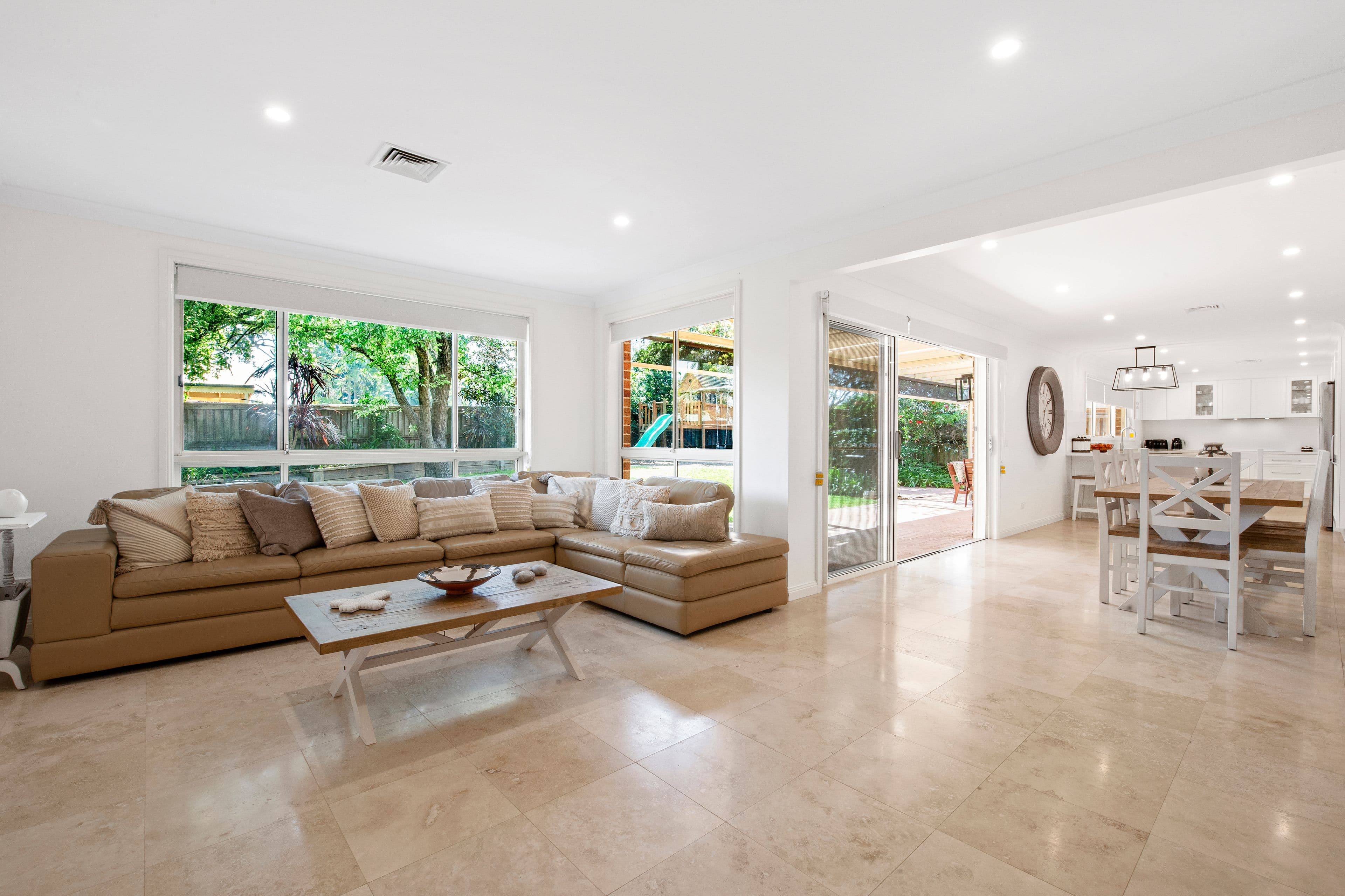 8 Dunkeld Place, Dural - Thumbnail 2