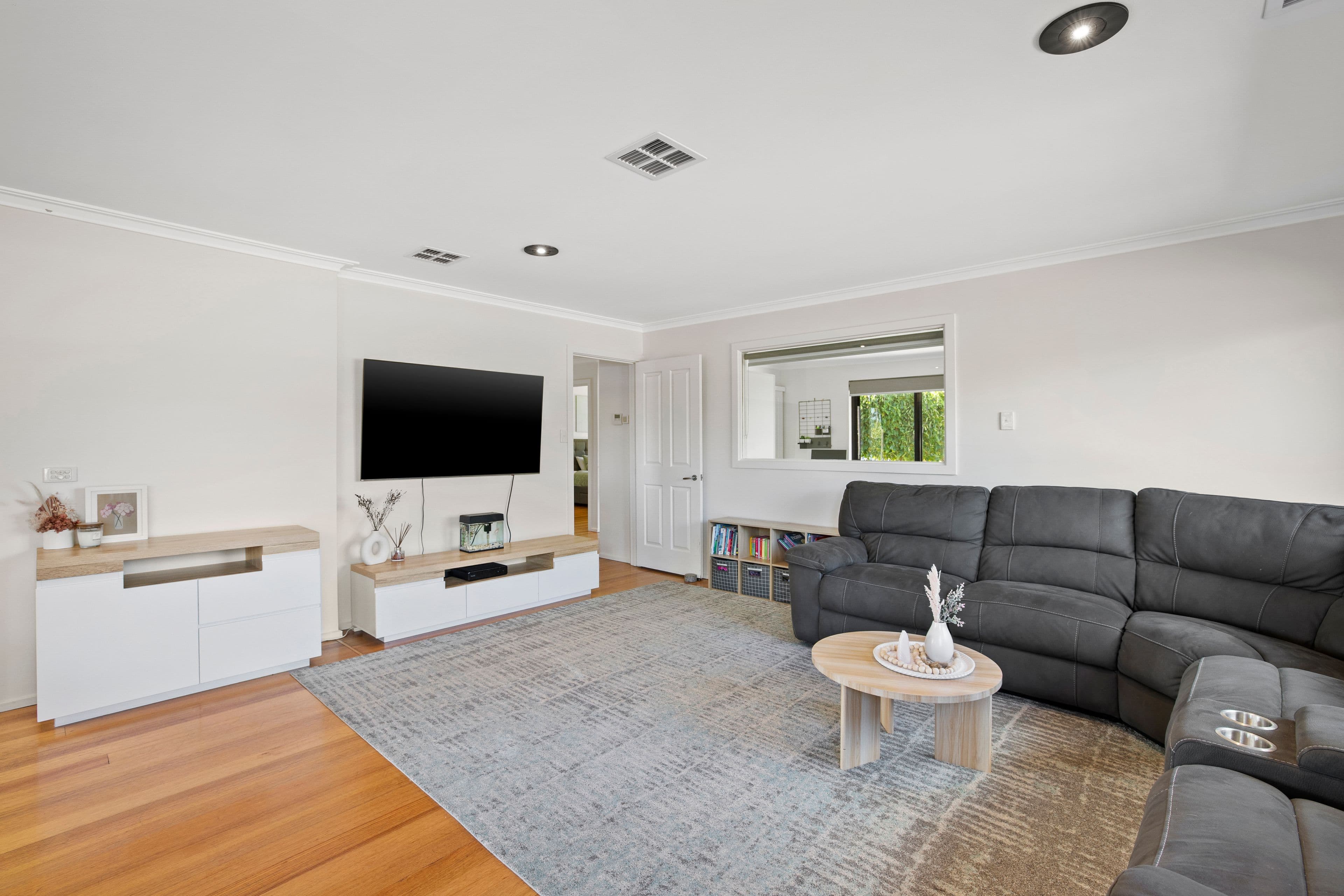 53 Rickards Avenue, Knoxfield VIC 3180, Knoxfield - Thumbnail 3