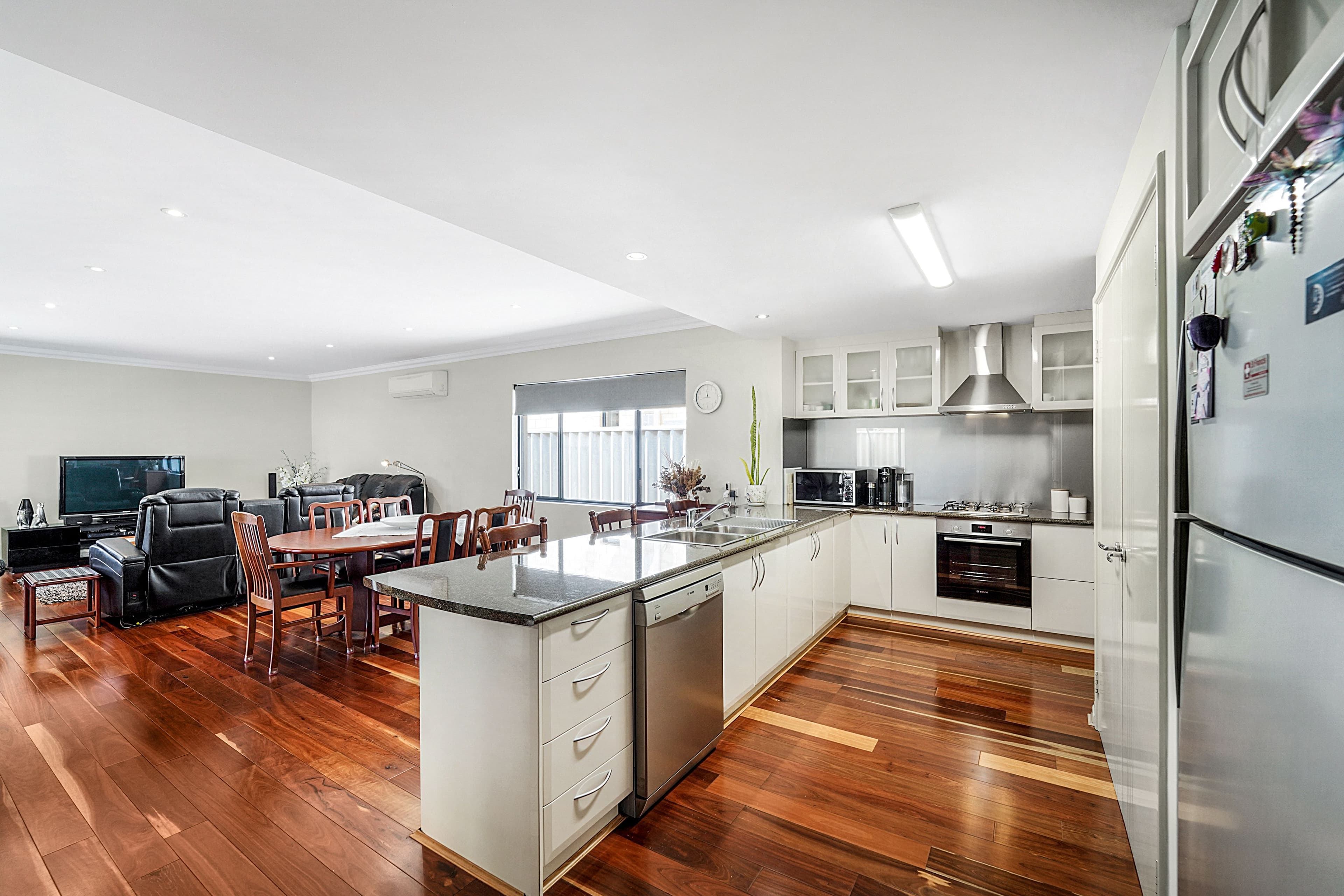 8 Matera Way, Stirling WA 6021, Stirling - Thumbnail 3