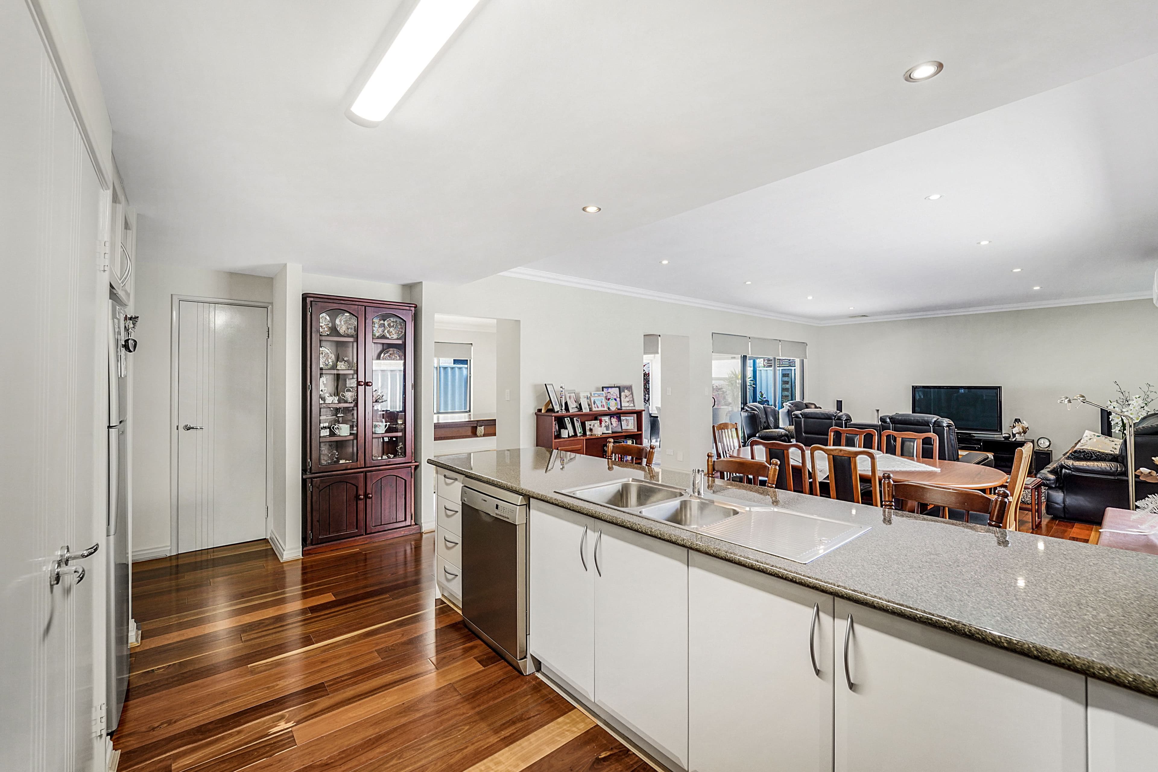 8 Matera Way, Stirling WA 6021, Stirling - Thumbnail 7