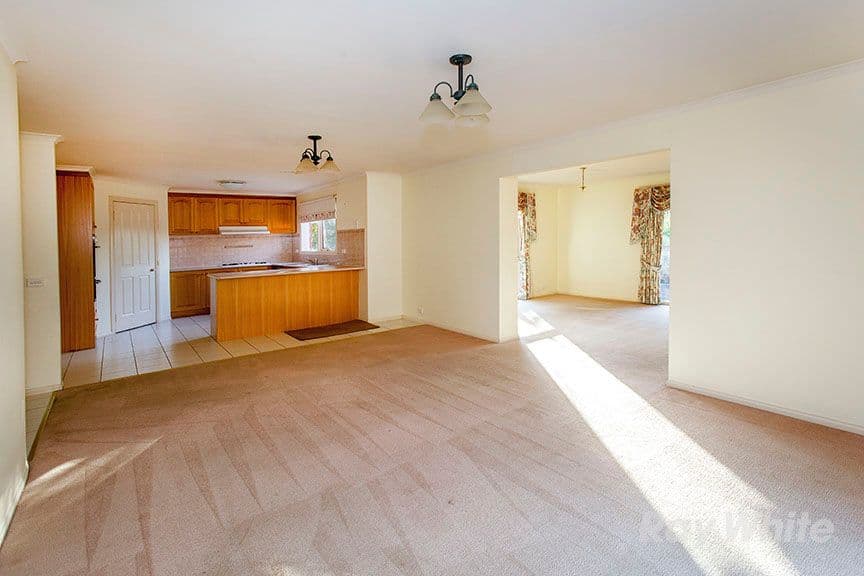 14 Salerno Way, Rowville VIC 3178, Rowville - Thumbnail 2
