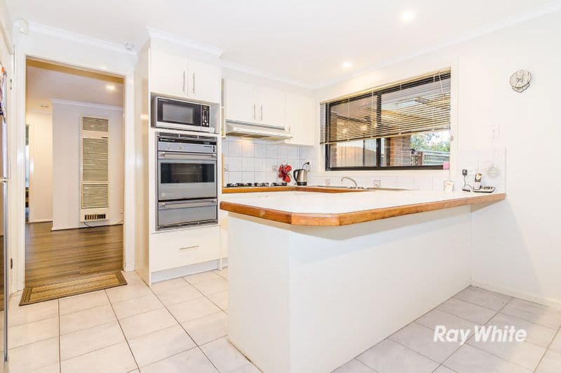 6 South Anderson Court, Cranbourne VIC 3977, Cranbourne - Thumbnail 3