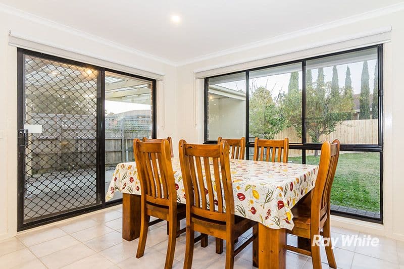 6 South Anderson Court, Cranbourne VIC 3977, Cranbourne - Thumbnail 4