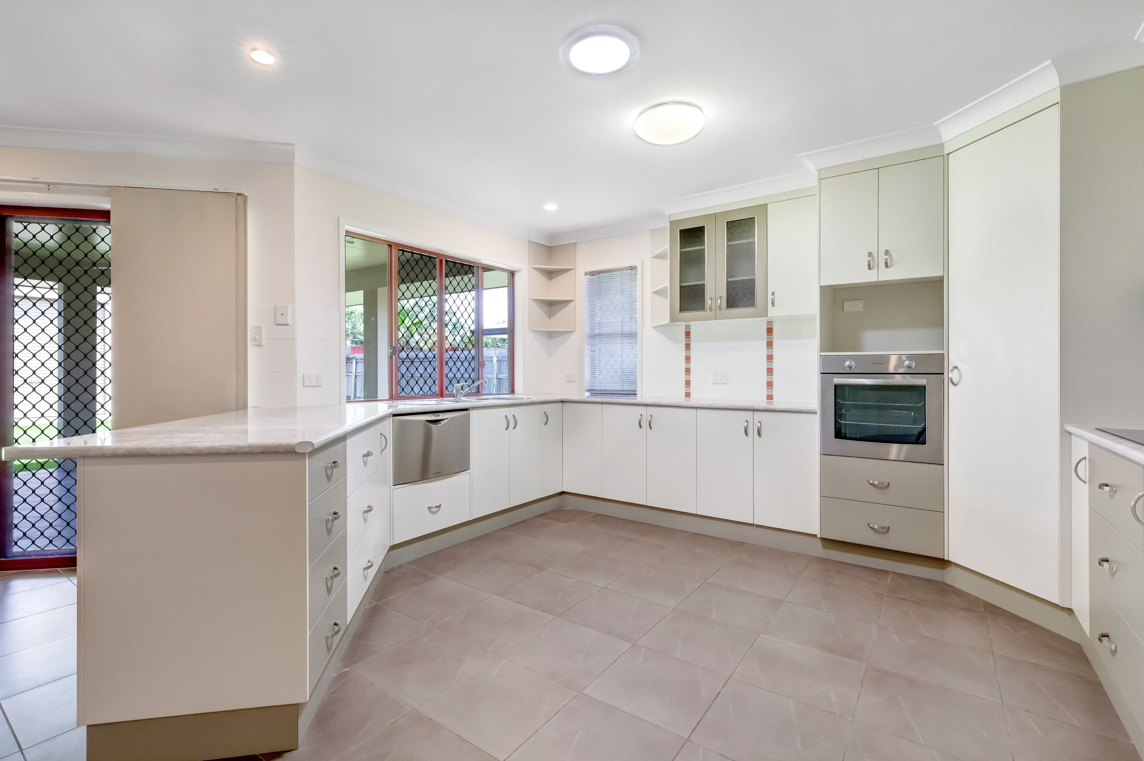 3 Joseph Court, Glenella QLD 4740, Glenella - Thumbnail 3