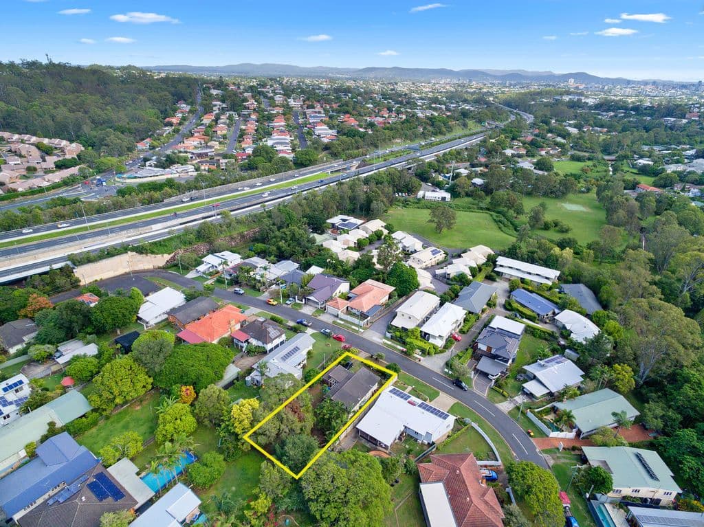 22 Oatland Crescent, Holland Park West QLD 4121, Holland Park West - Thumbnail 5