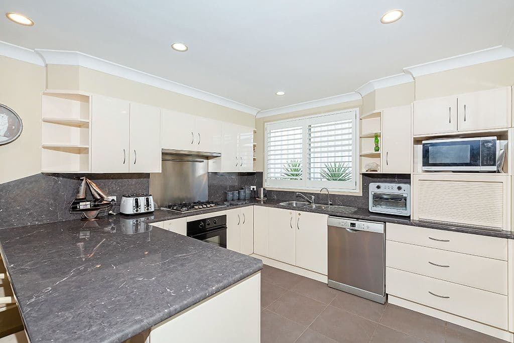 18 Macquarie Road, Fennell Bay NSW 2283, Fennell Bay - Thumbnail 4