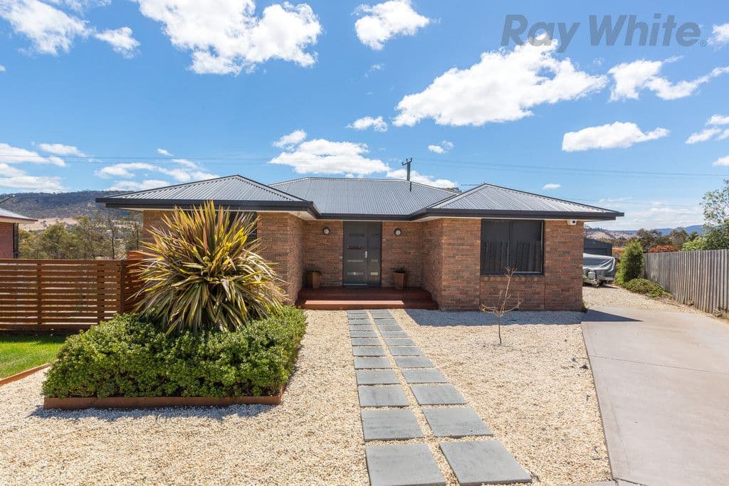 17 Pastoral Place, Sydenham VIC 3037, Sydenham - Image 1