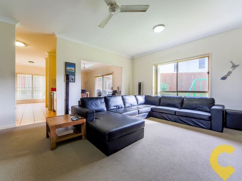 27 Bluetail Crescent, Upper Coomera - Thumbnail 2