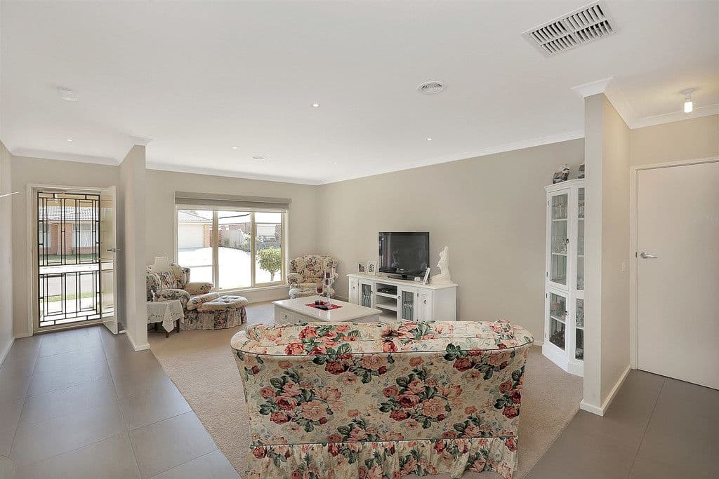 4 Grebe Court, Lara VIC 3212, Lara - Thumbnail 2