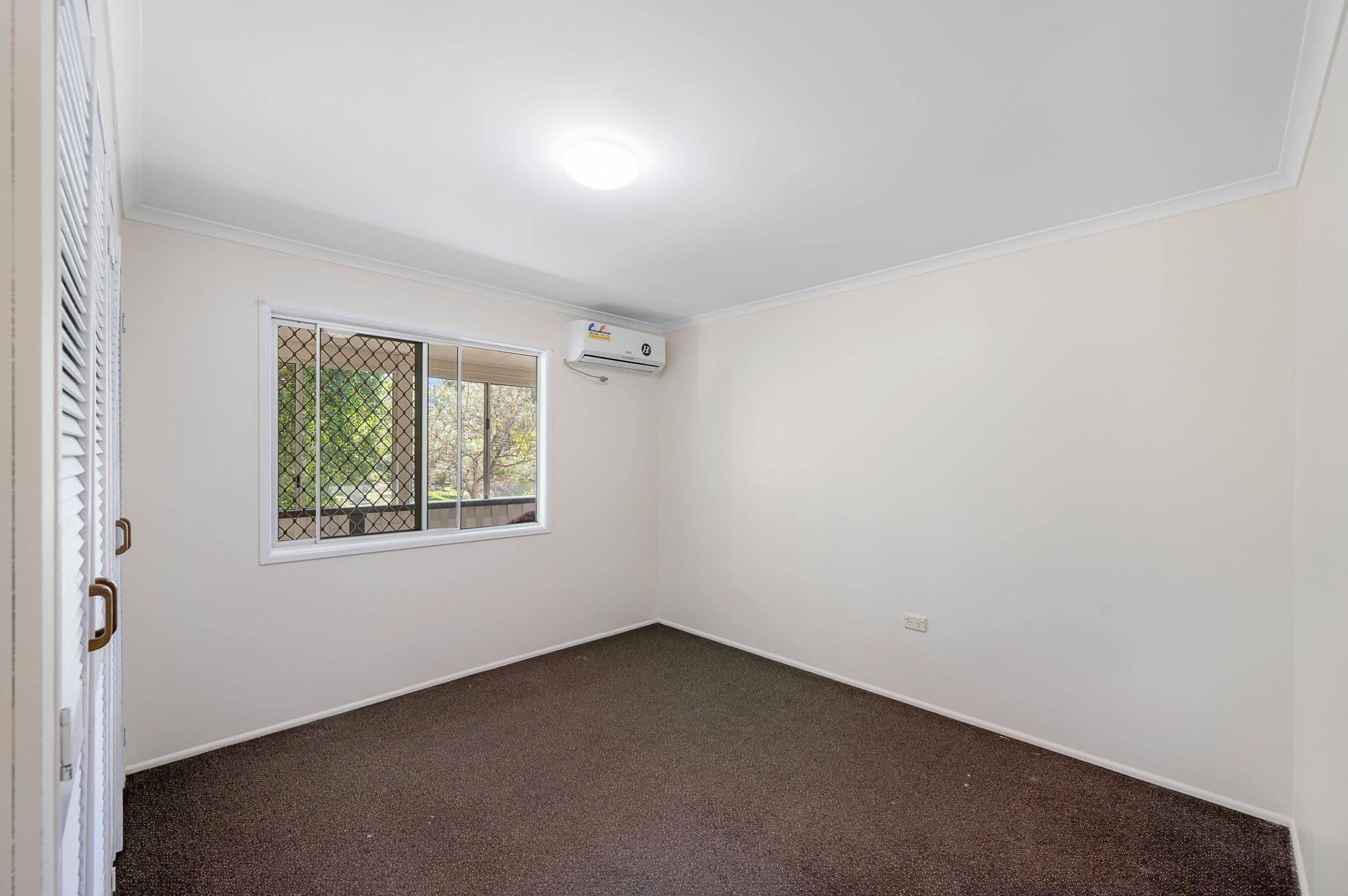 98 Elizabeth Street, South Gladstone QLD 4680, South Gladstone - Thumbnail 7