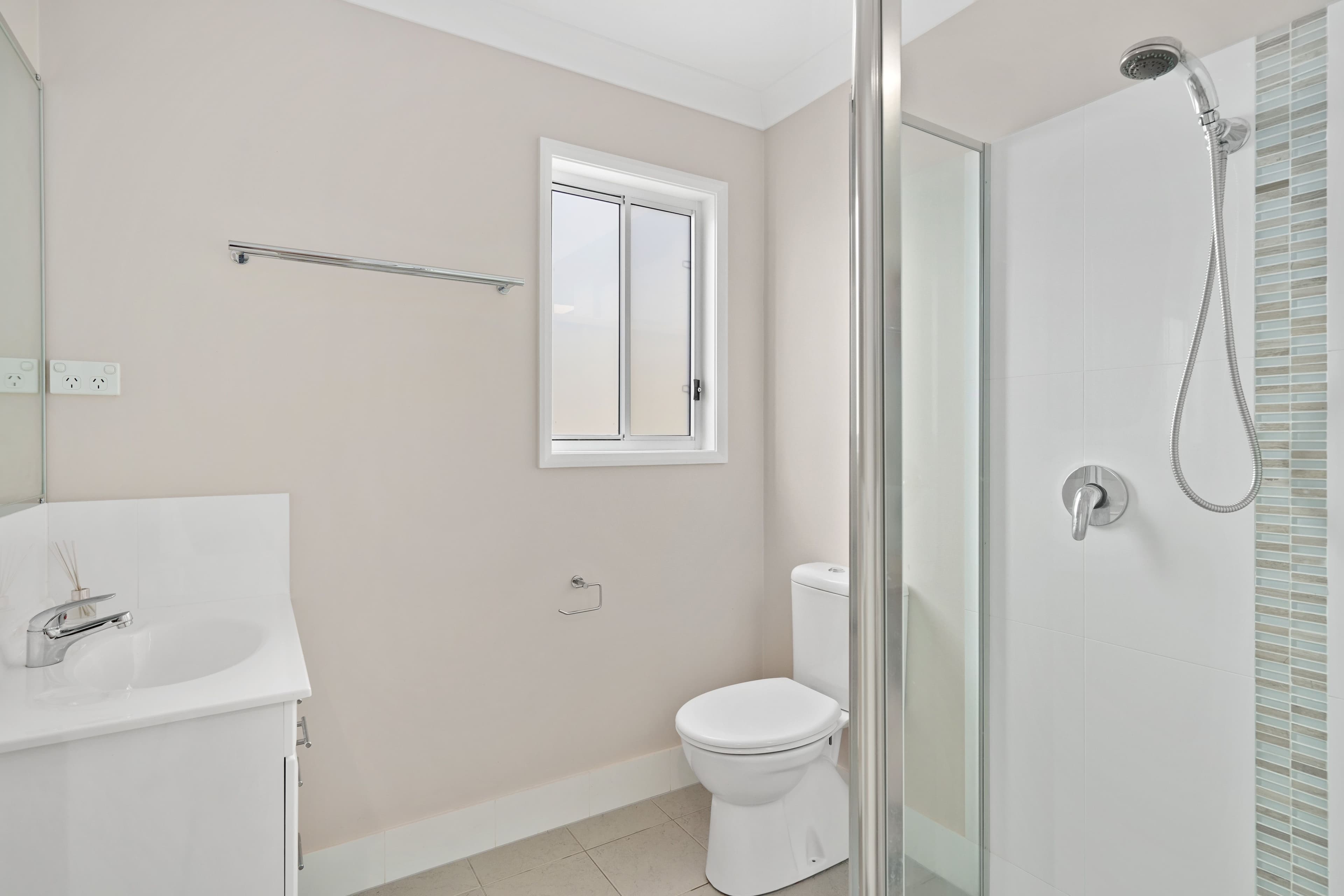 2 Marbarry Avenue, Kariong NSW 2250, Kariong - Thumbnail 7