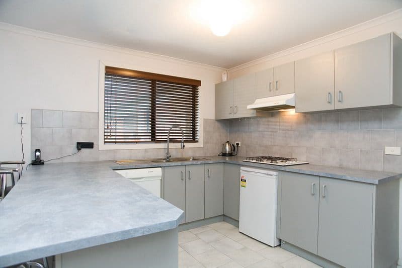 30 Teatree Drive, SOUTH MORANG VIC 3752, South Morang - Thumbnail 2