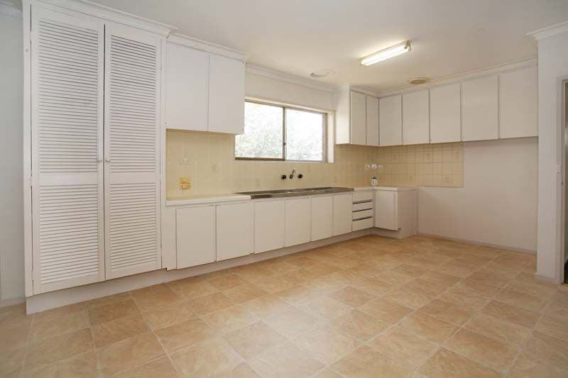 11 Allambie Place, BURWOOD VIC 3125, Burwood - Thumbnail 4