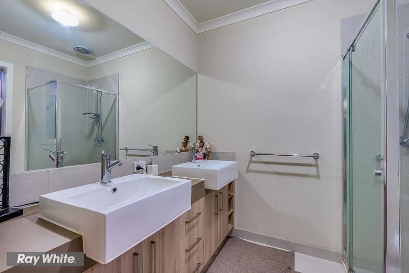 22 Lambourne Avenue, Truganina VIC 3029, Truganina - Thumbnail 3