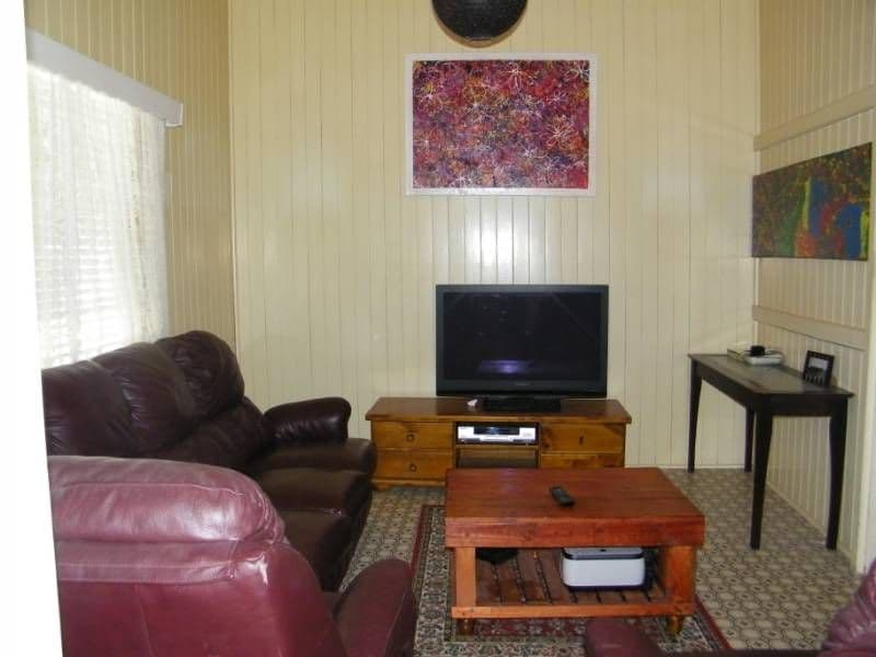 59 Toolooa Street, GLADSTONE QLD 4680, South Gladstone - Thumbnail 2