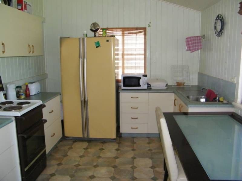 59 Toolooa Street, GLADSTONE QLD 4680, South Gladstone - Thumbnail 3