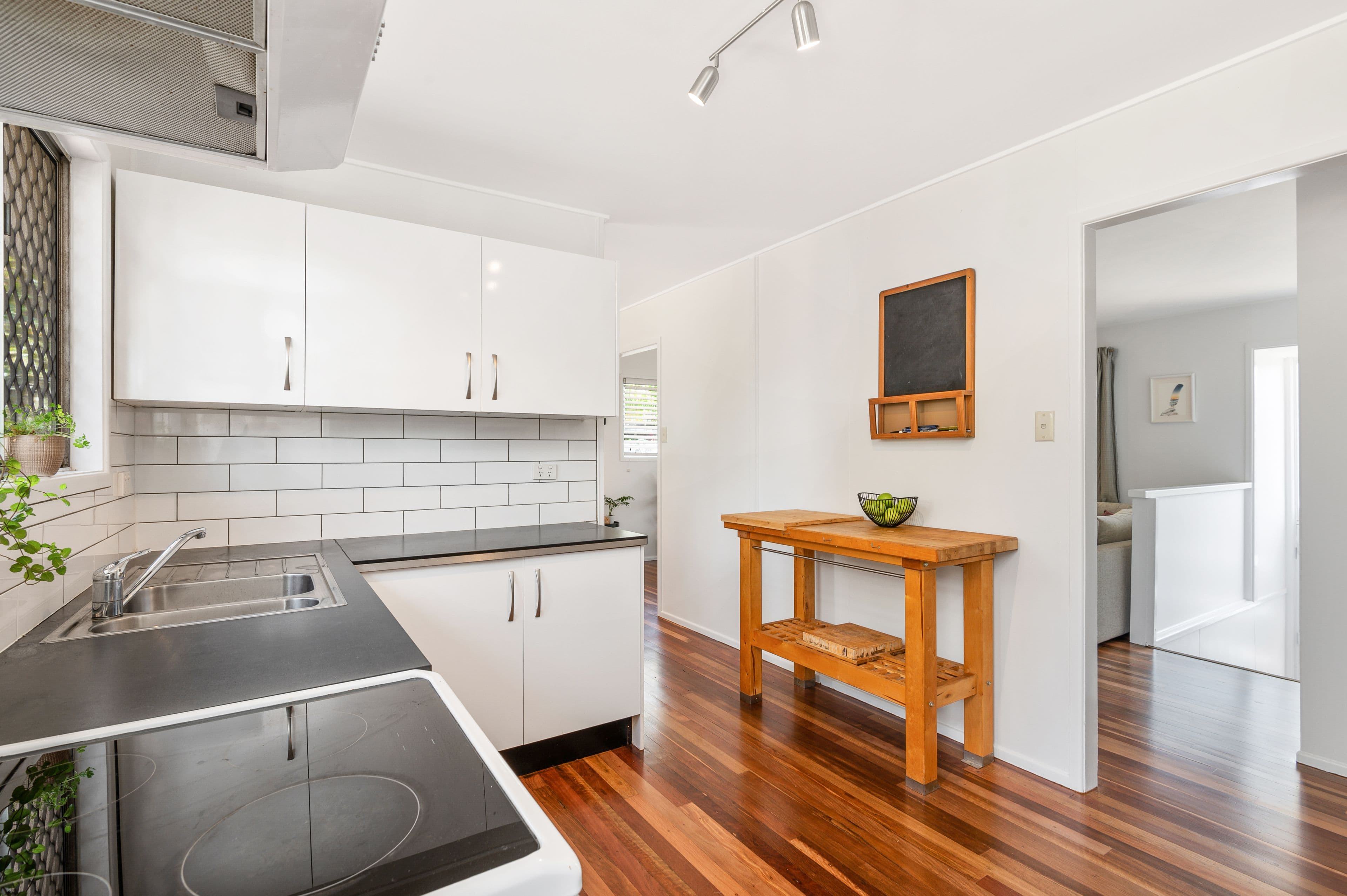 391 Nursery Road, Holland Park QLD 4121, Holland Park - Thumbnail 6