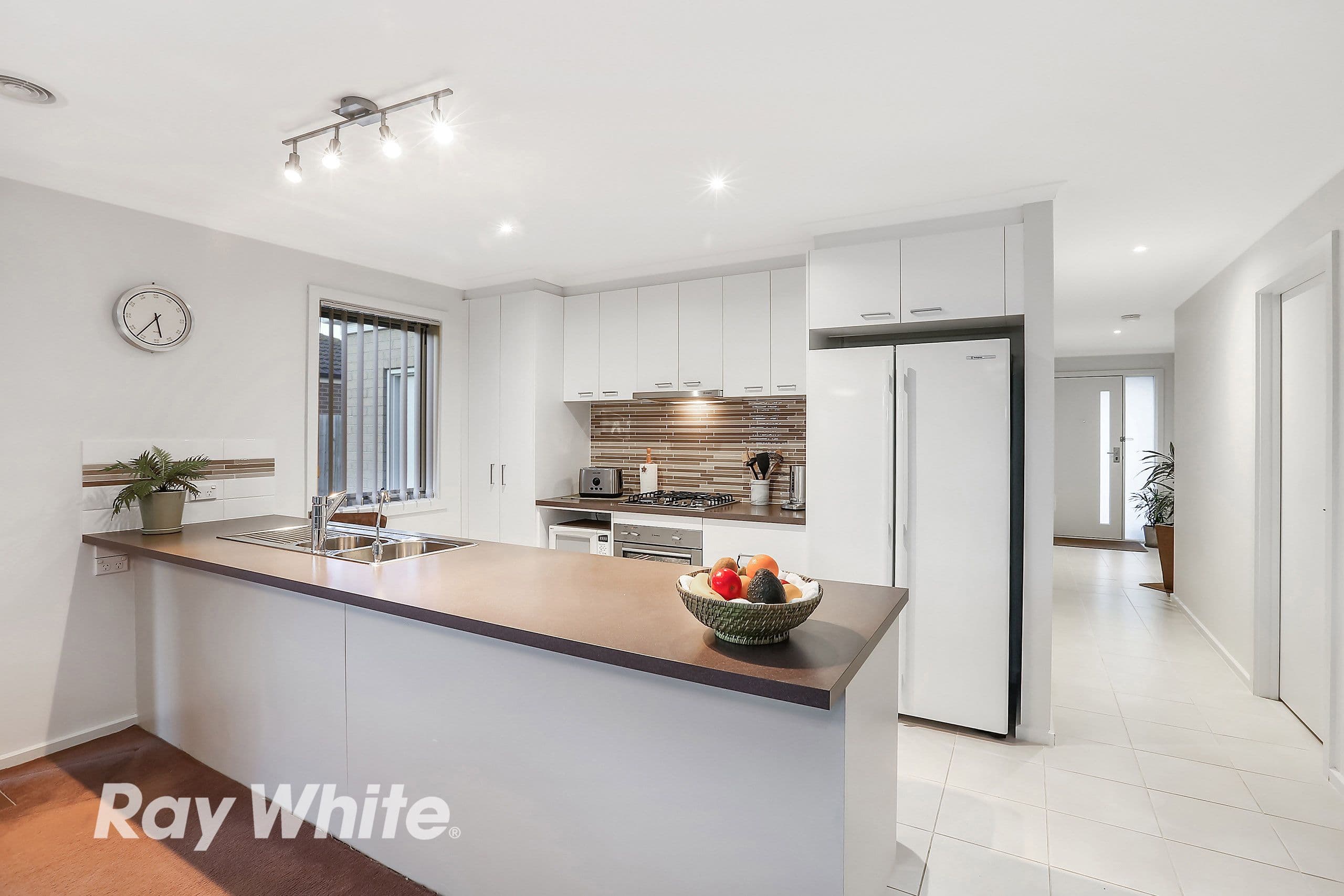 27 Streeton Close, Corio VIC 3214, Corio - Thumbnail 2
