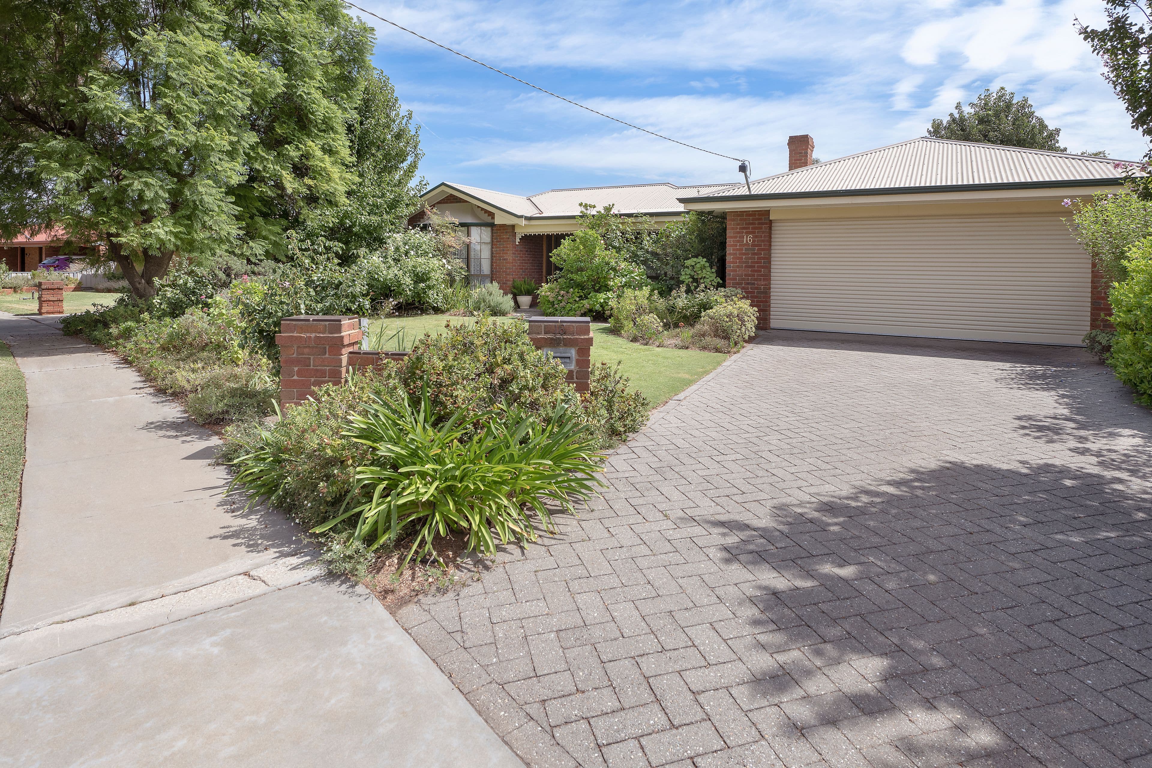 16 Poole Boulevard, Swan Hill VIC 3585, Swan Hill - Image 1