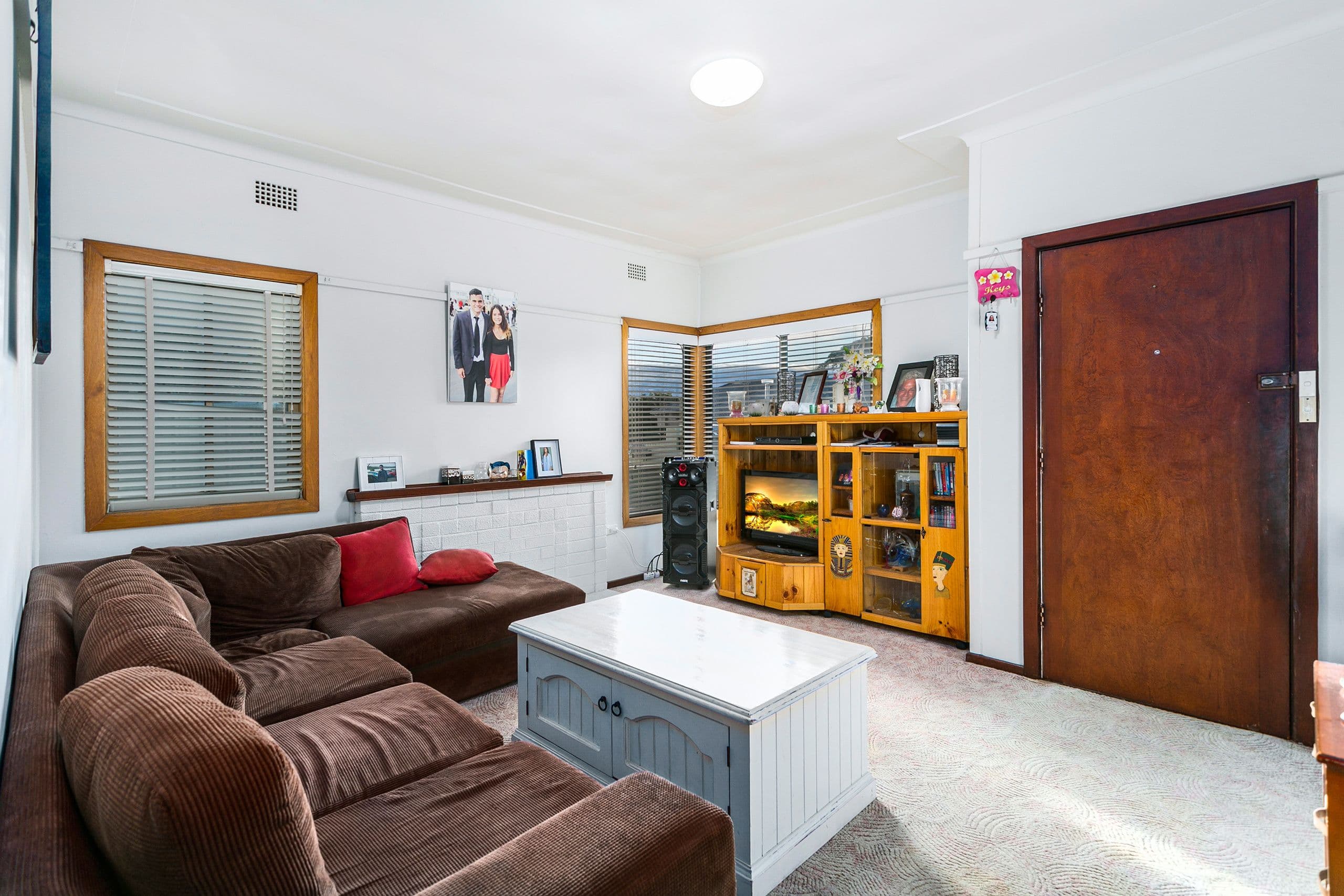 14 Hoskins Avenue, Warrawong - Thumbnail 6