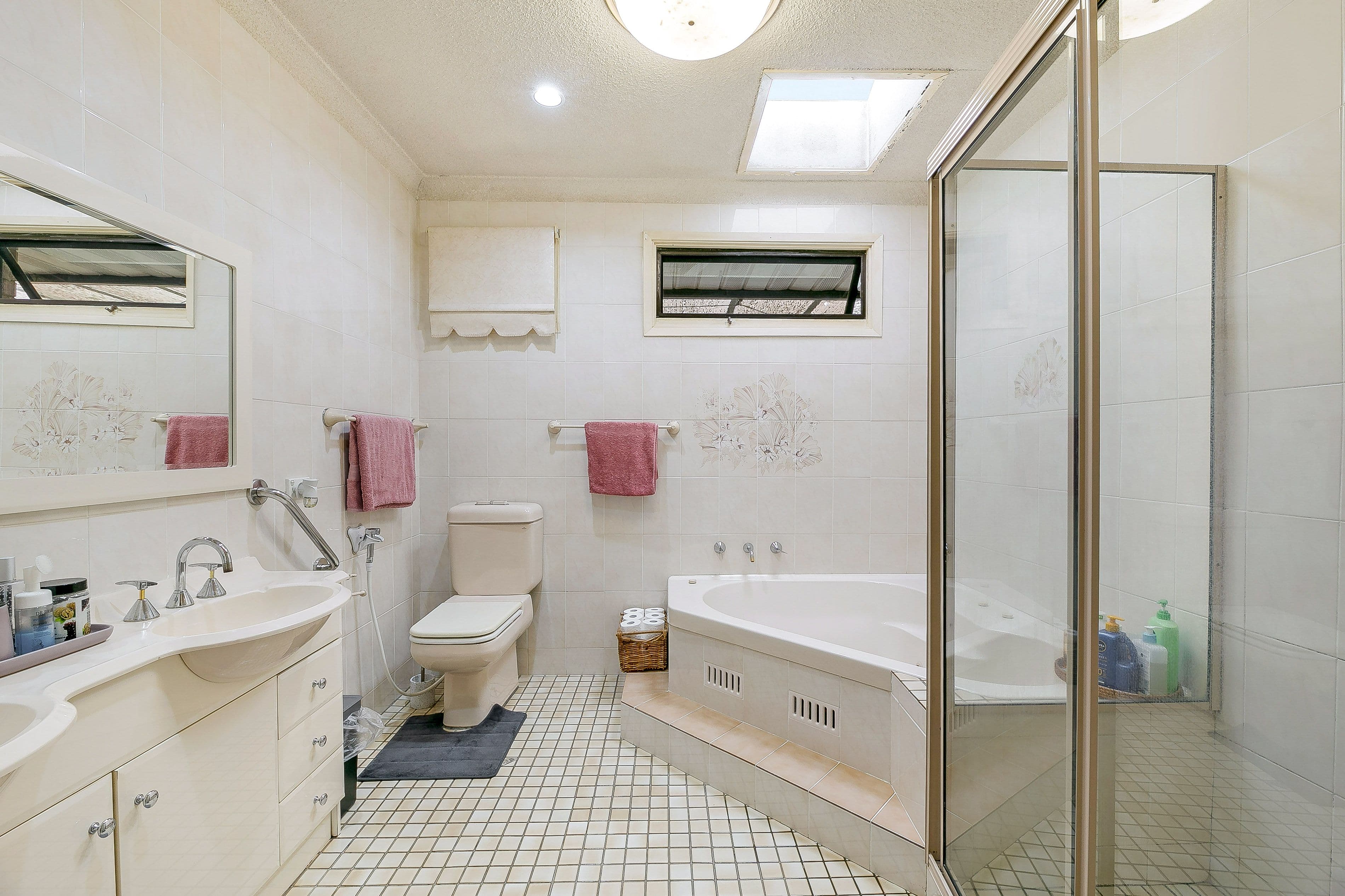 34 Kurrajong Avenue, Georges Hall NSW 2198, Georges Hall - Thumbnail 7