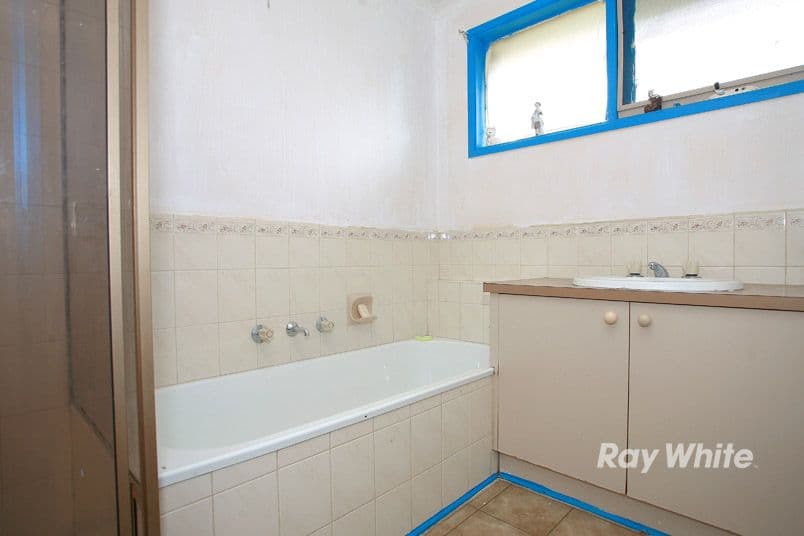 92 Gipps Crescent, CRANBOURNE NORTH VIC 3977, Cranbourne North - Thumbnail 2
