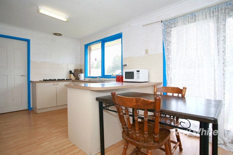 92 Gipps Crescent, CRANBOURNE NORTH VIC 3977, Cranbourne North - Thumbnail 4