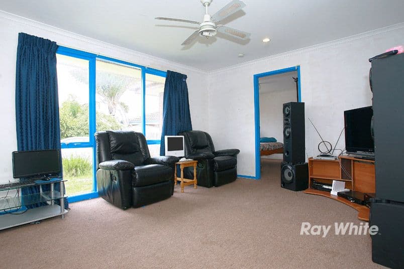 92 Gipps Crescent, CRANBOURNE NORTH VIC 3977, Cranbourne North - Thumbnail 6
