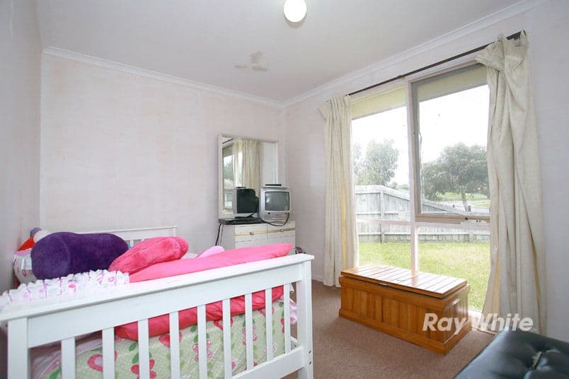 92 Gipps Crescent, CRANBOURNE NORTH VIC 3977, Cranbourne North - Thumbnail 8