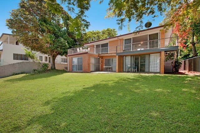 145 Allambi Avenue, BROADBEACH WATERS QLD 4218, Broadbeach Waters - Thumbnail 7
