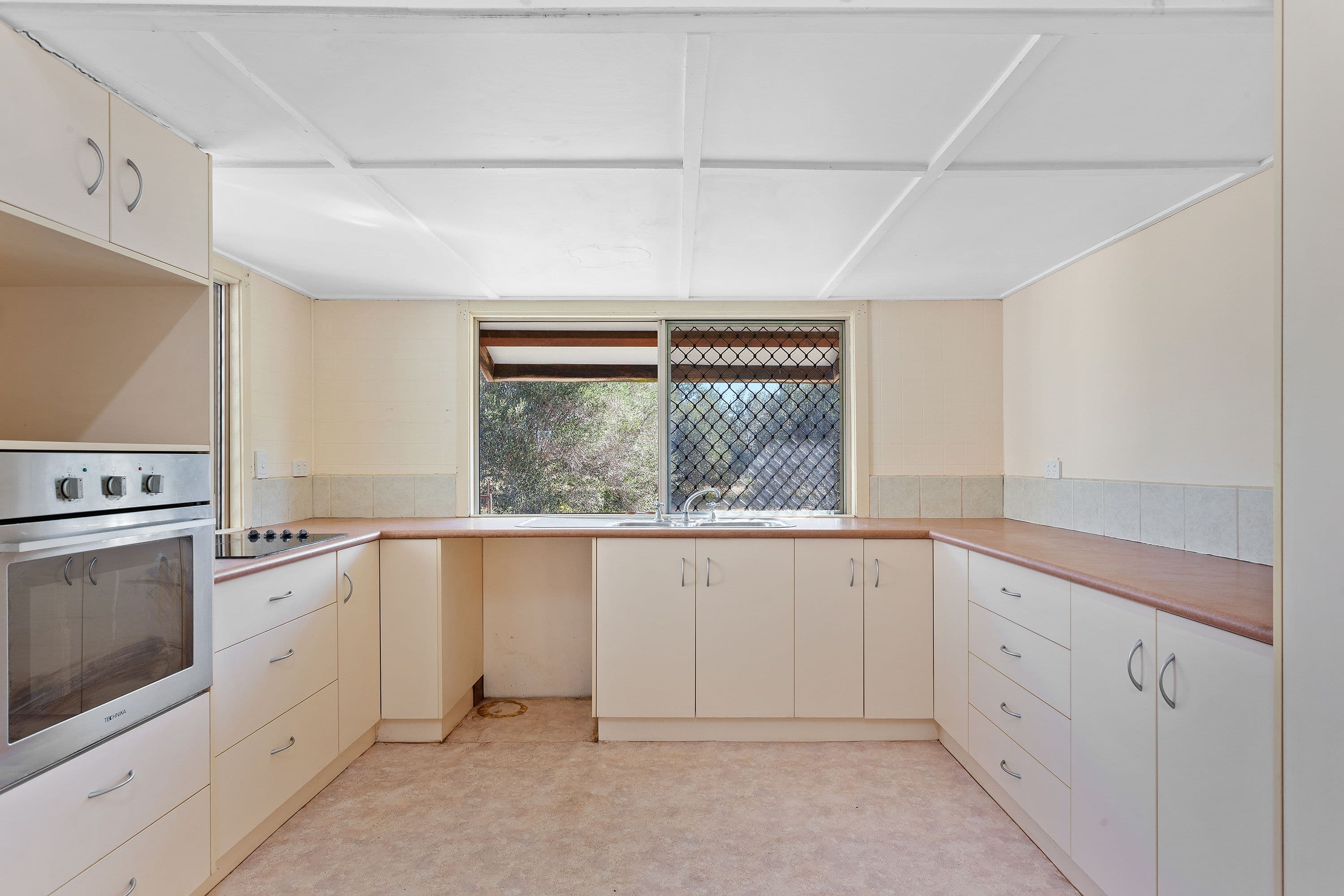 13 Cunningham Street, Oakey QLD 4401, Oakey - Thumbnail 2